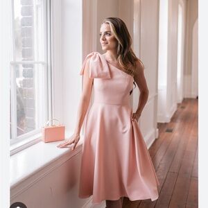 NWT Gal Meets Glam Yvonne One Shoulder Dress